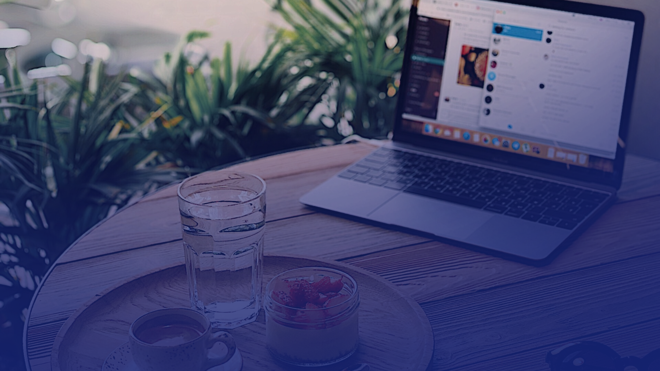 👩‍💻💡 Travailler depuis un café ? De plus en plus courant à Bruxelles.